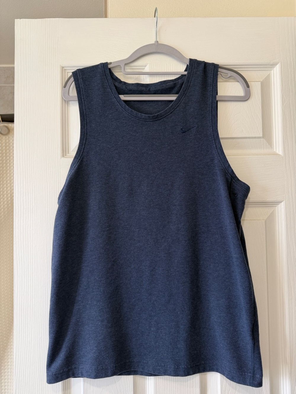 Nike Dri Fit Men’s Dark Blue Tank Top in Small